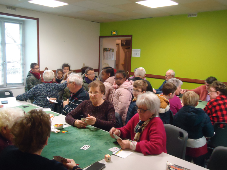 Rencontre des enfants avec les anciens