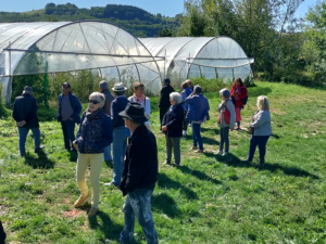 Lire la suite à propos de l’article Générations Mouvement rend visite aux Jardins du Prado pour un pique-nique responsable (38).