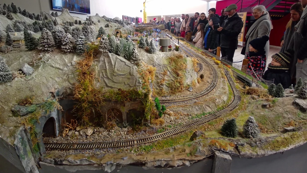 Exposition maquette de la section modélisme ferroviaire du Club Amitié Loisirs de Renan (29)