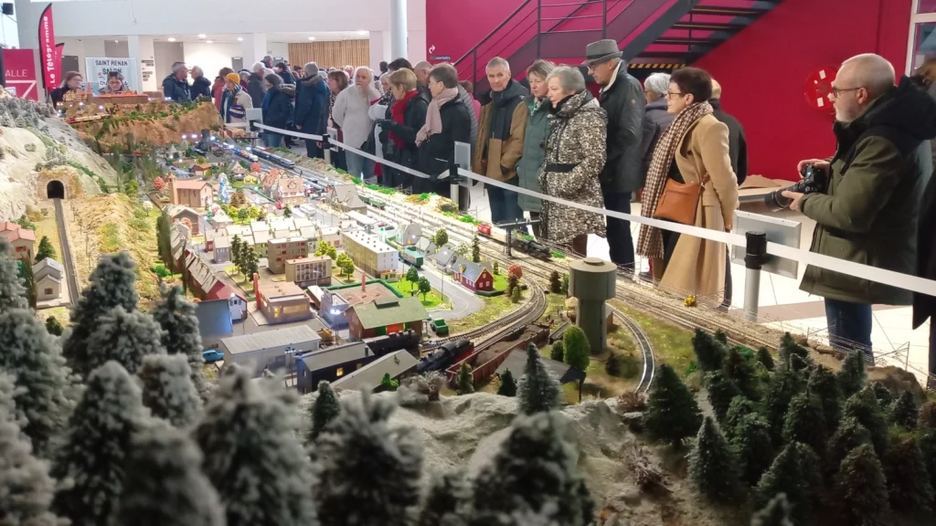 Exposition maquette de la section modélisme ferroviaire du Club Amitié Loisirs de Renan (29)
